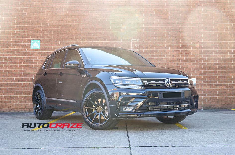 VOLKSWAGEN TIGUAN ESSEN SATIN BLACK